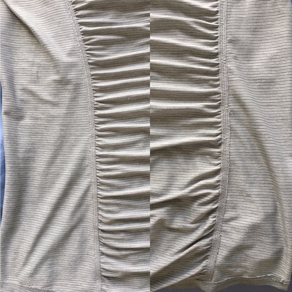 2/$12! Lululemon RARE Runner Up Tee Rushced Back - Picture 13 of 16